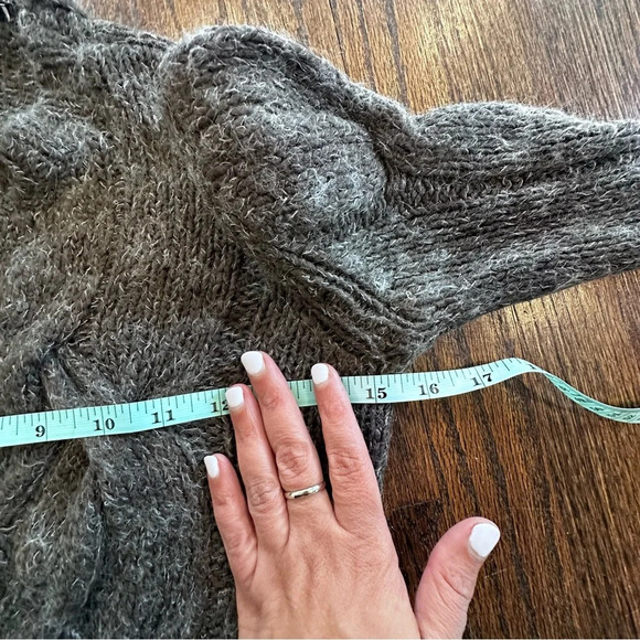 THEORY Bramsy Airmix Dark Gray Cable Knit Chunky Sweater Size Small 1357 - Picture 7 of 10